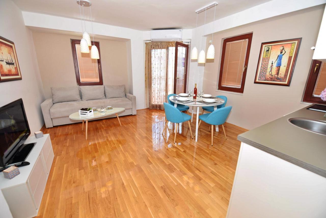 Si Apartments Ohrid With Free Parking Bagian luar foto