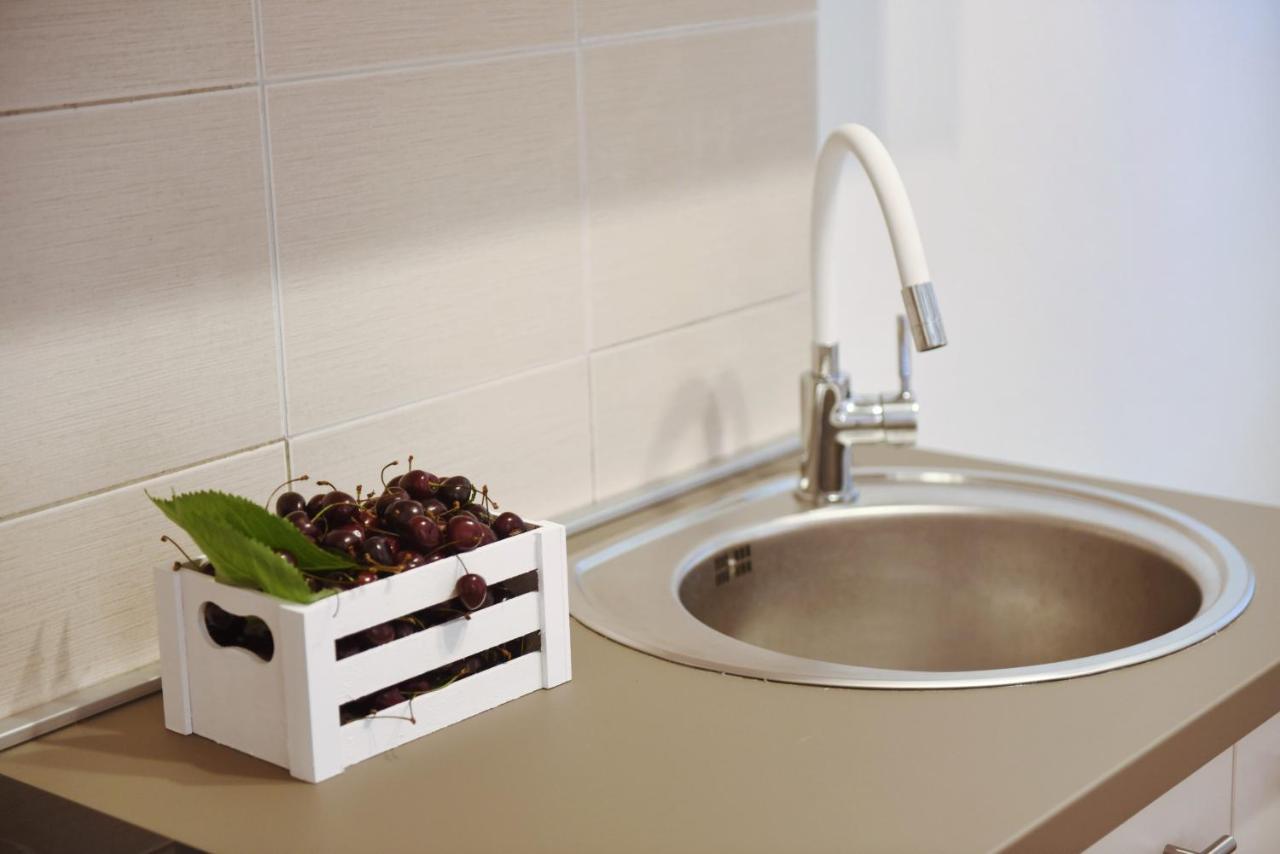 Si Apartments Ohrid With Free Parking Bagian luar foto