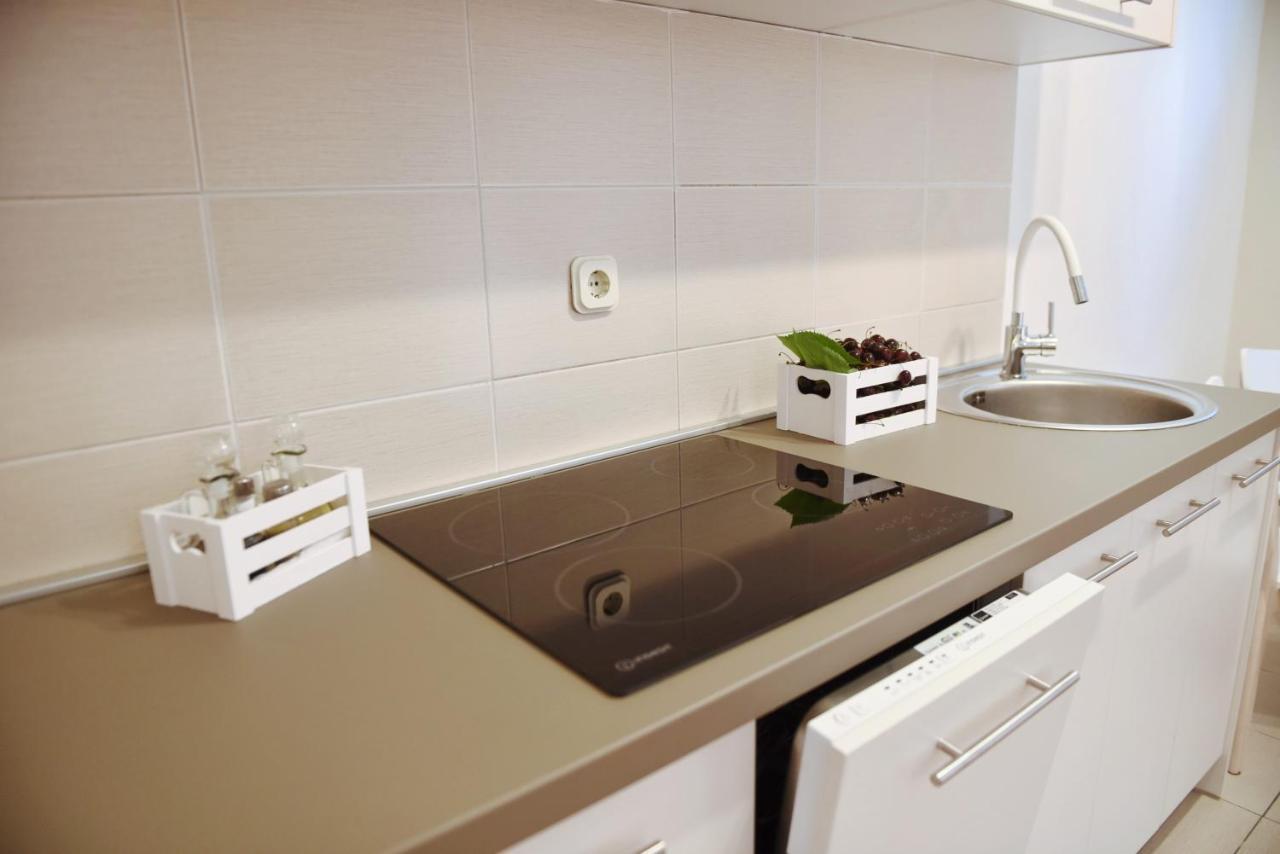 Si Apartments Ohrid With Free Parking Bagian luar foto
