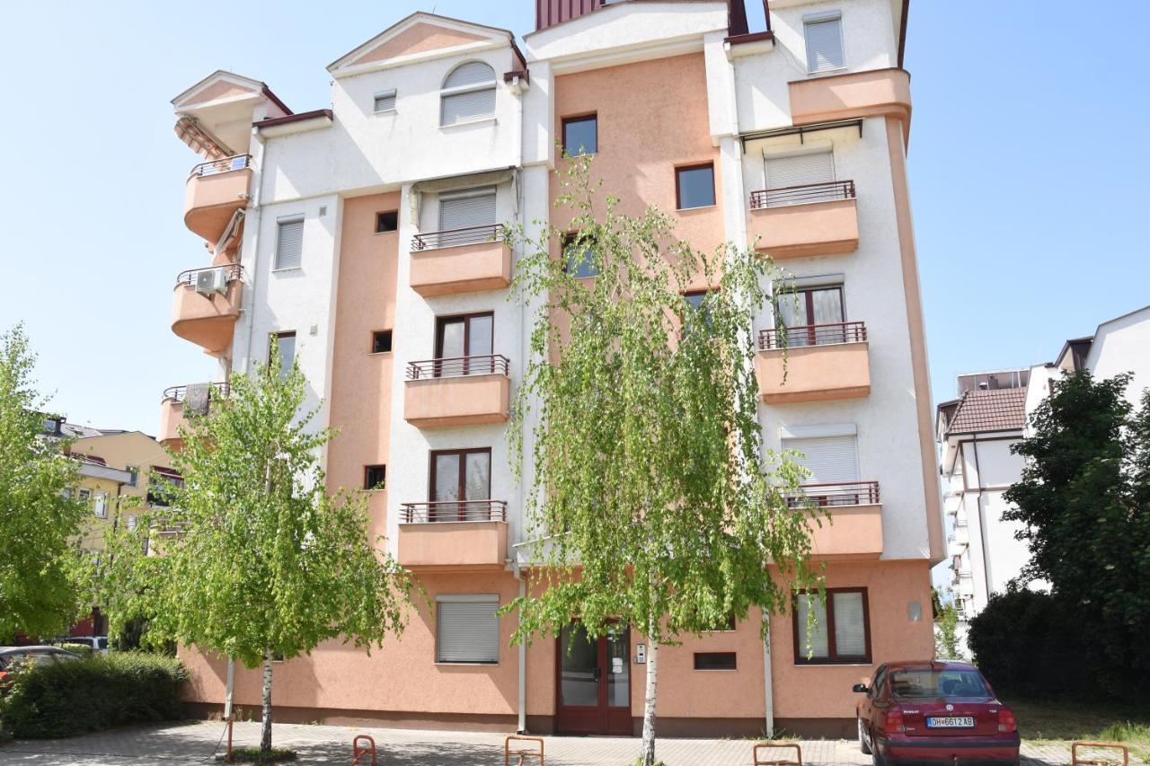 Si Apartments Ohrid With Free Parking Bagian luar foto